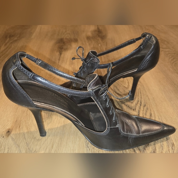 Donald J Pliner Lace-Up Point Toe Silettos - Picture 6 of 7